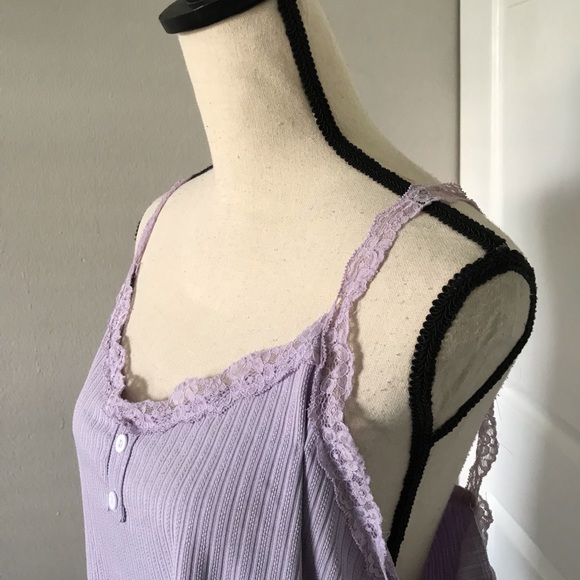 ❤️3X20 Women - Lace Trim Texturized Lilac Crop Cami | 2X - Picture 4 of 9
